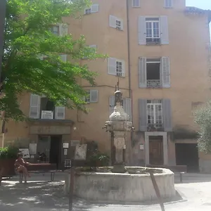 apartment-in-the-heart-of-cotignac.fr-provencehotel.com/